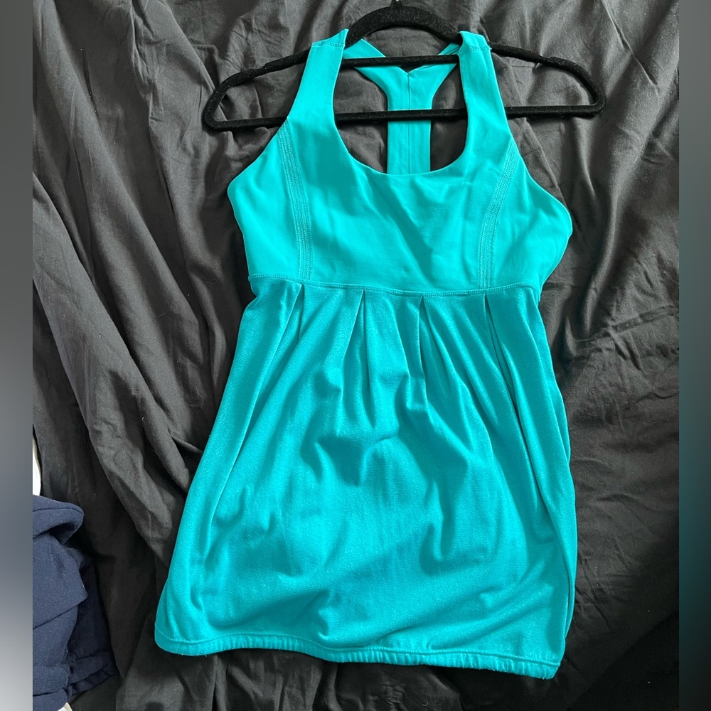 Lululemon size 6